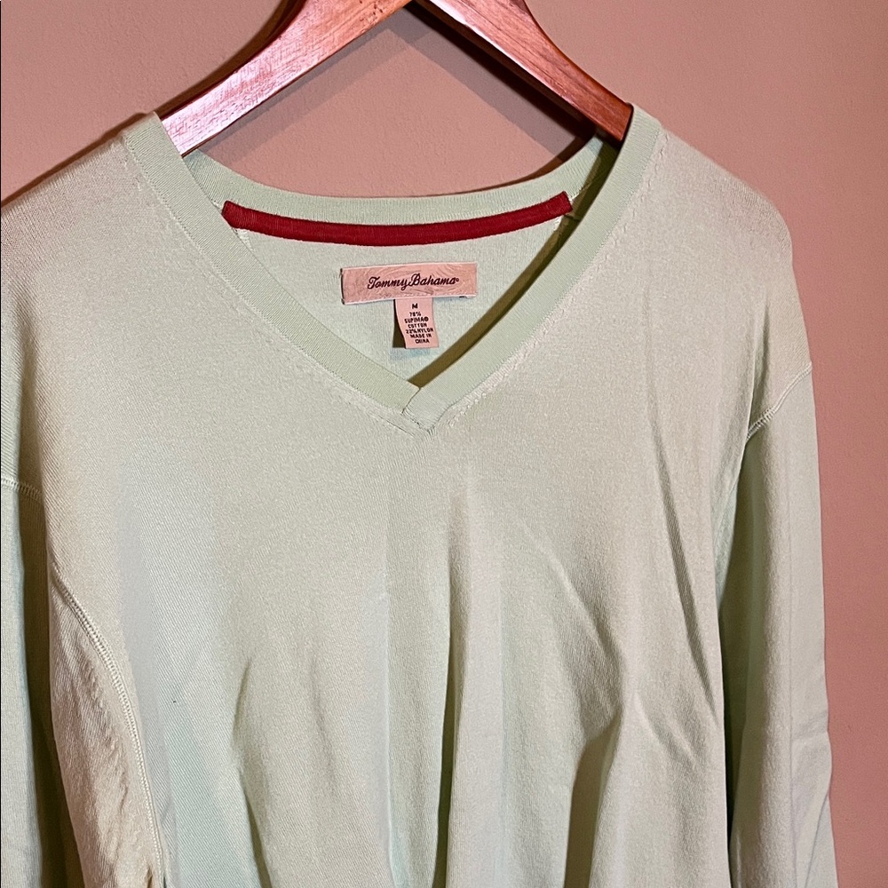 Tommy Bahama Men’s Mint V-Neck Long Sleeve Top